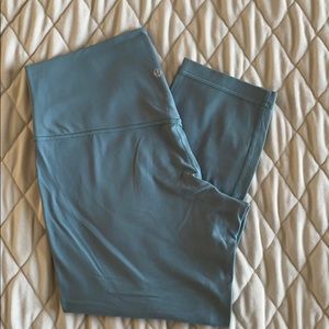 lululemon 21” Align Crop